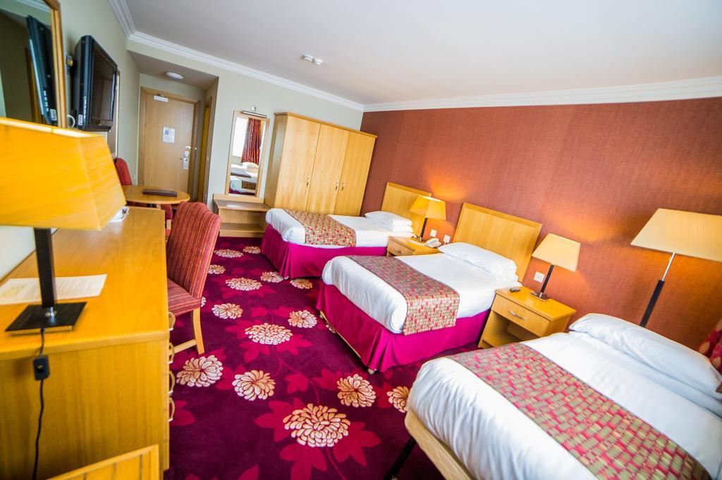 Curran Court Hotel Larne Exteriör bild